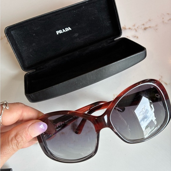 Prada Red/Grey Tortoise Shell Acetate Oversized Sunglasses - Picture 1 of 7
